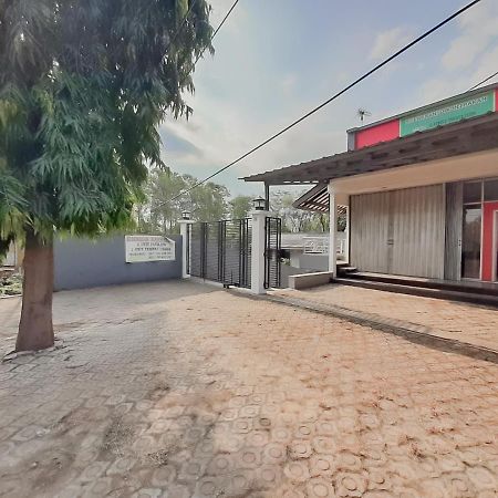 Wisma Asri Syariah Majalengka Redpartner Dawuhan Extérieur photo