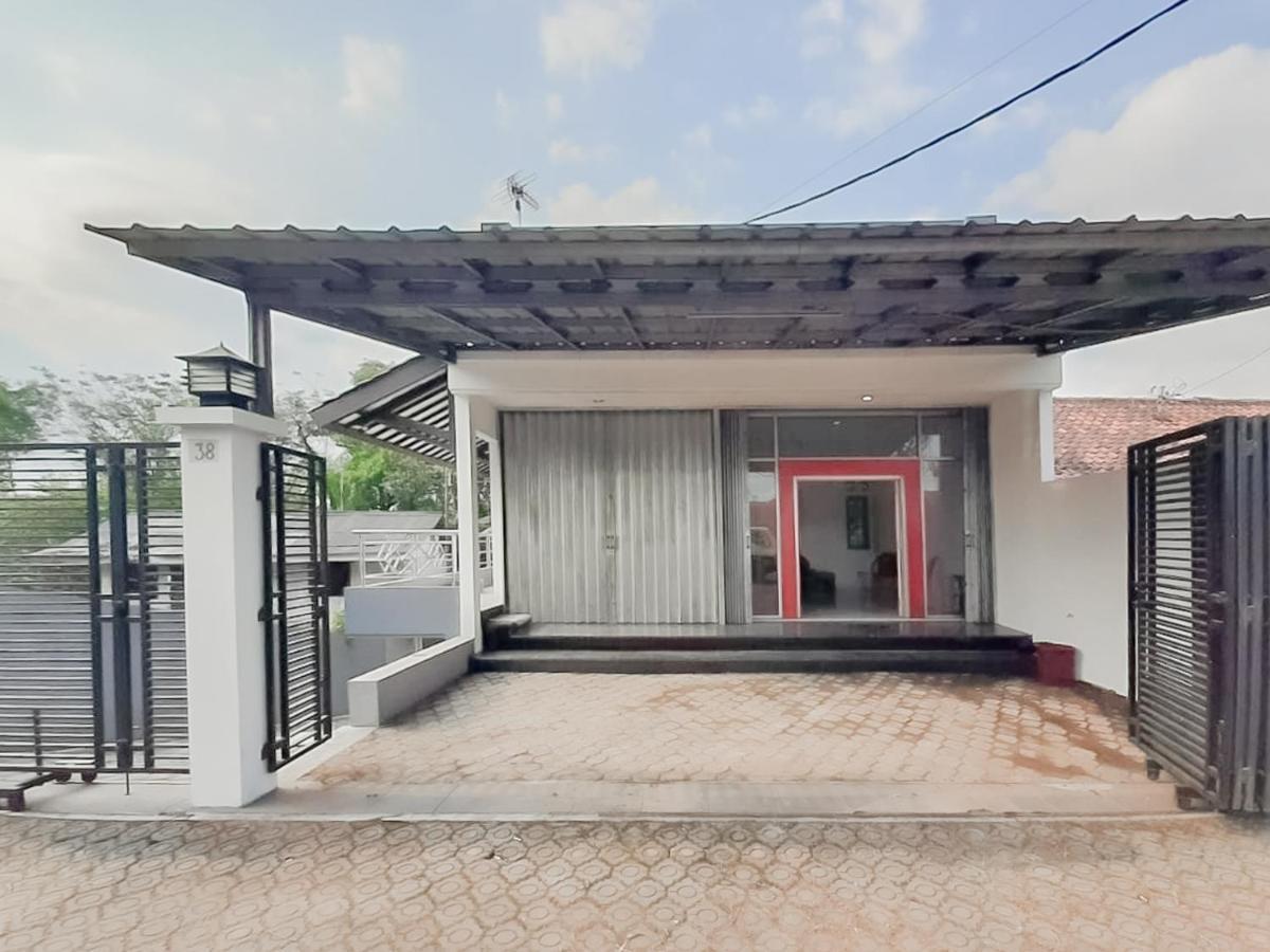 Wisma Asri Syariah Majalengka Redpartner Dawuhan Extérieur photo